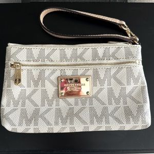 Michael Kors Wristlet